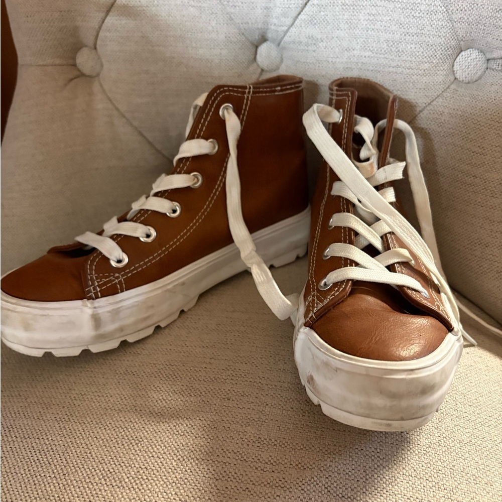 MUDD Brown High-Top Sneakers with White Laces